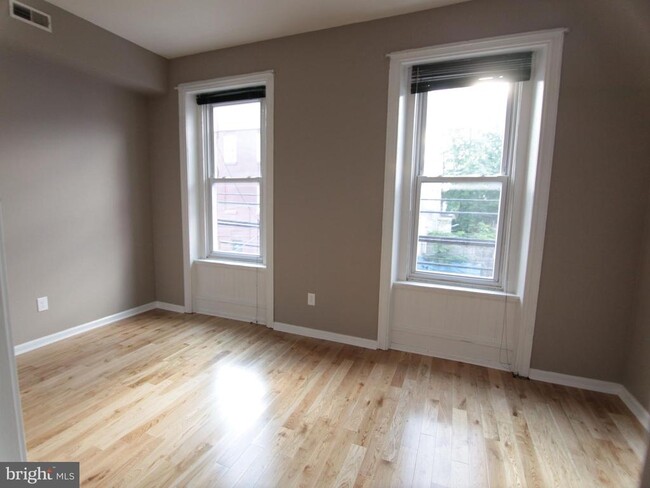 Building Photo - 1809 N 17th St