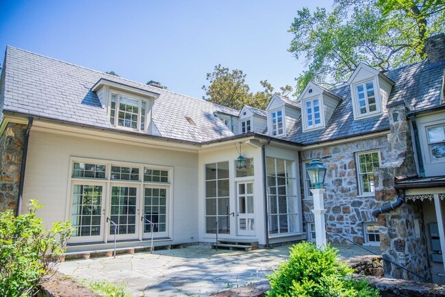 Building Photo - Historic Home Available at Foxhaven Farm