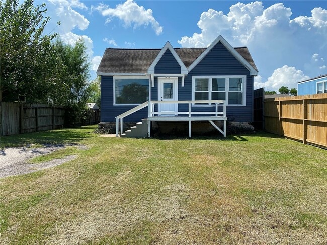 Building Photo - 2371 Broadway St