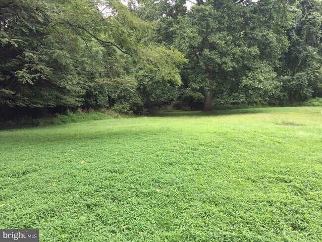 Building Photo - 1175 Osborne Rd