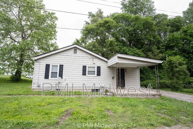 Building Photo - 1615 E Southport Rd
