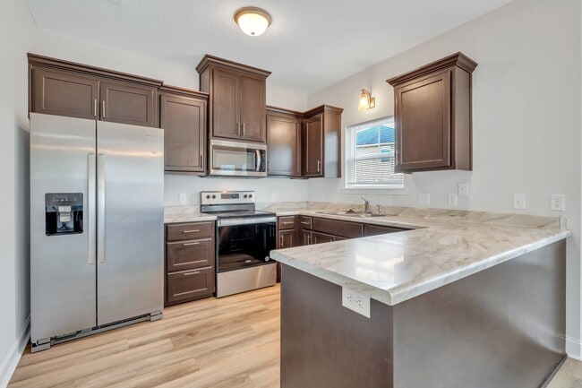 Building Photo - 120 Ironwood Dr