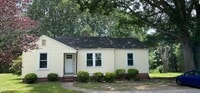 Building Photo - 3 Bedroom 1 Bath Brick Home w/ Office