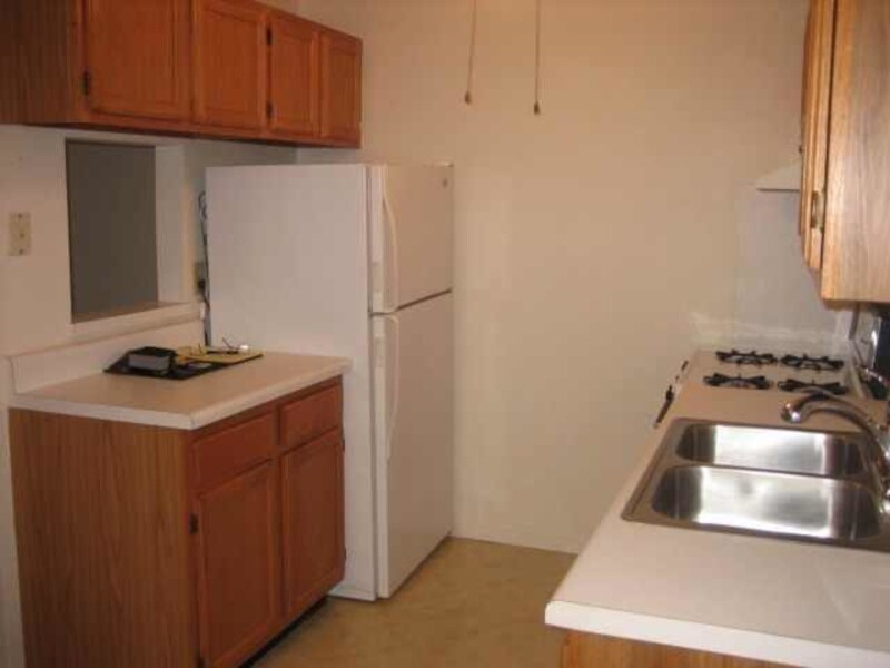 Building Photo - 125 Twin Oaks Dr