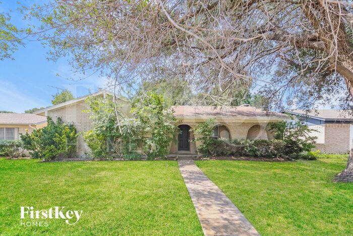 Primary Photo - 2026 Aspen Ln