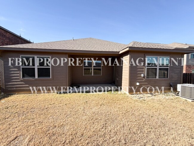 Building Photo - 5412 Persimmon Dr