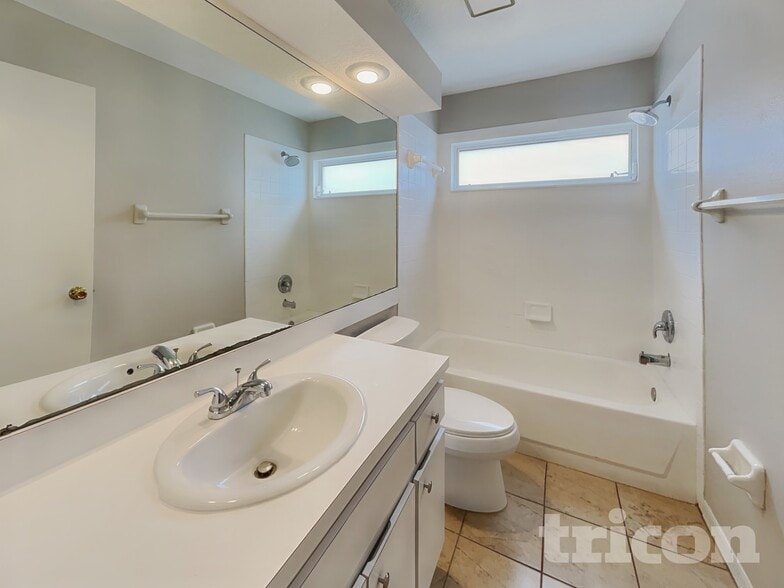 Building Photo - 11119 Bramblebrush St