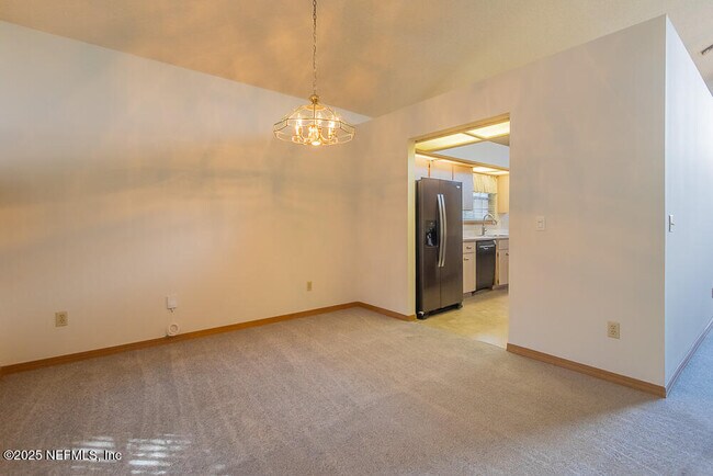 Building Photo - 3619 Bridgewood Dr