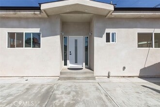 Building Photo - 1135 E Windsor Rd