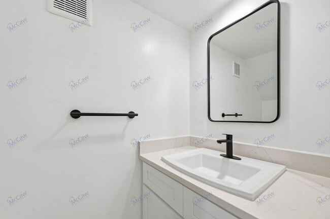 Building Photo - 7151 Gaston Ave