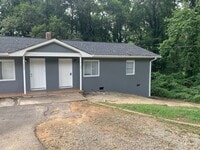 Building Photo - Move-in ready 1 Story Duplex located in th...