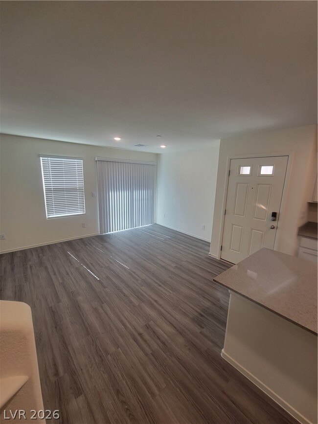 Building Photo - 9931 Apricot Hls St