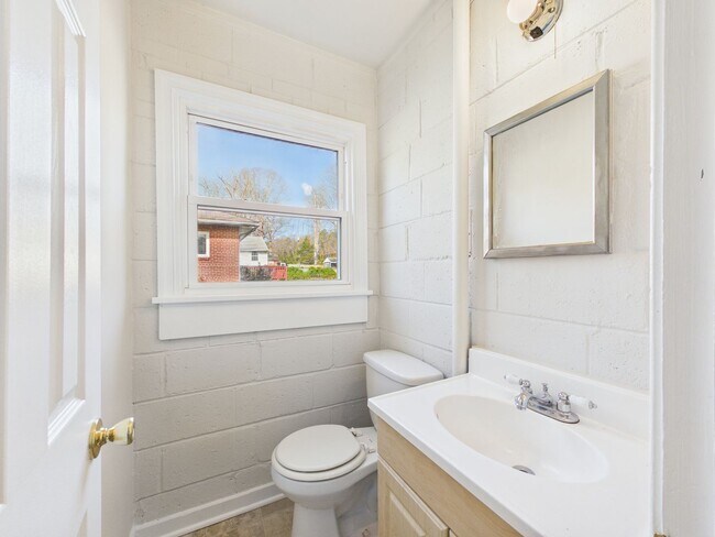 Building Photo - 6534 Worthington Rd