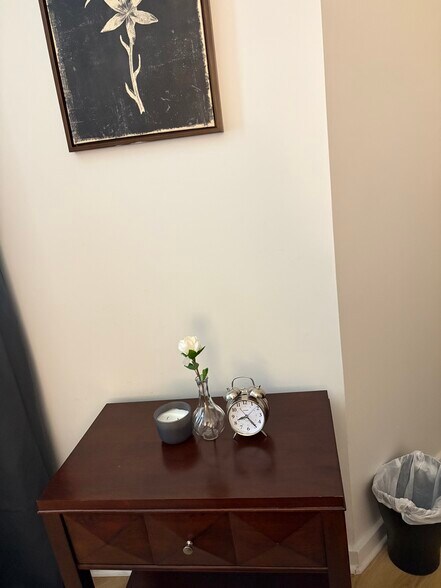 Building Photo - 313 Hixson Ave