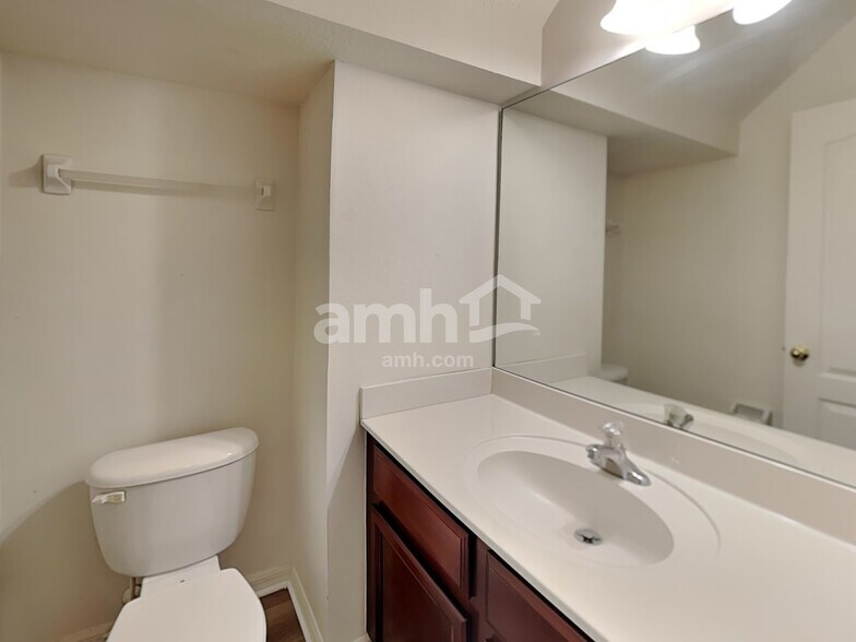 Building Photo - 508 Azalea Bloom Dr