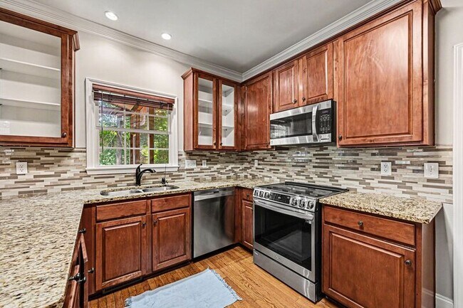 Building Photo - 10403 Persimmon Creek Dr
