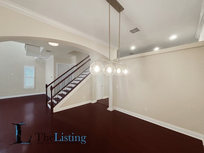 Building Photo - 827 Meridale Ave