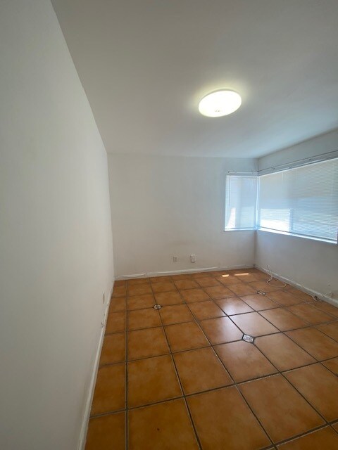 Building Photo - 611 74th St