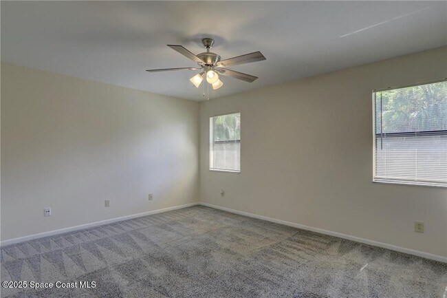 Building Photo - 950 Landsdowne Dr