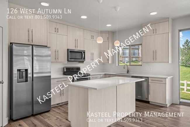 Building Photo - 126 W Autumn Ln