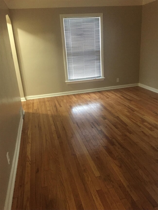 Building Photo - 20560 Goulburn Ave