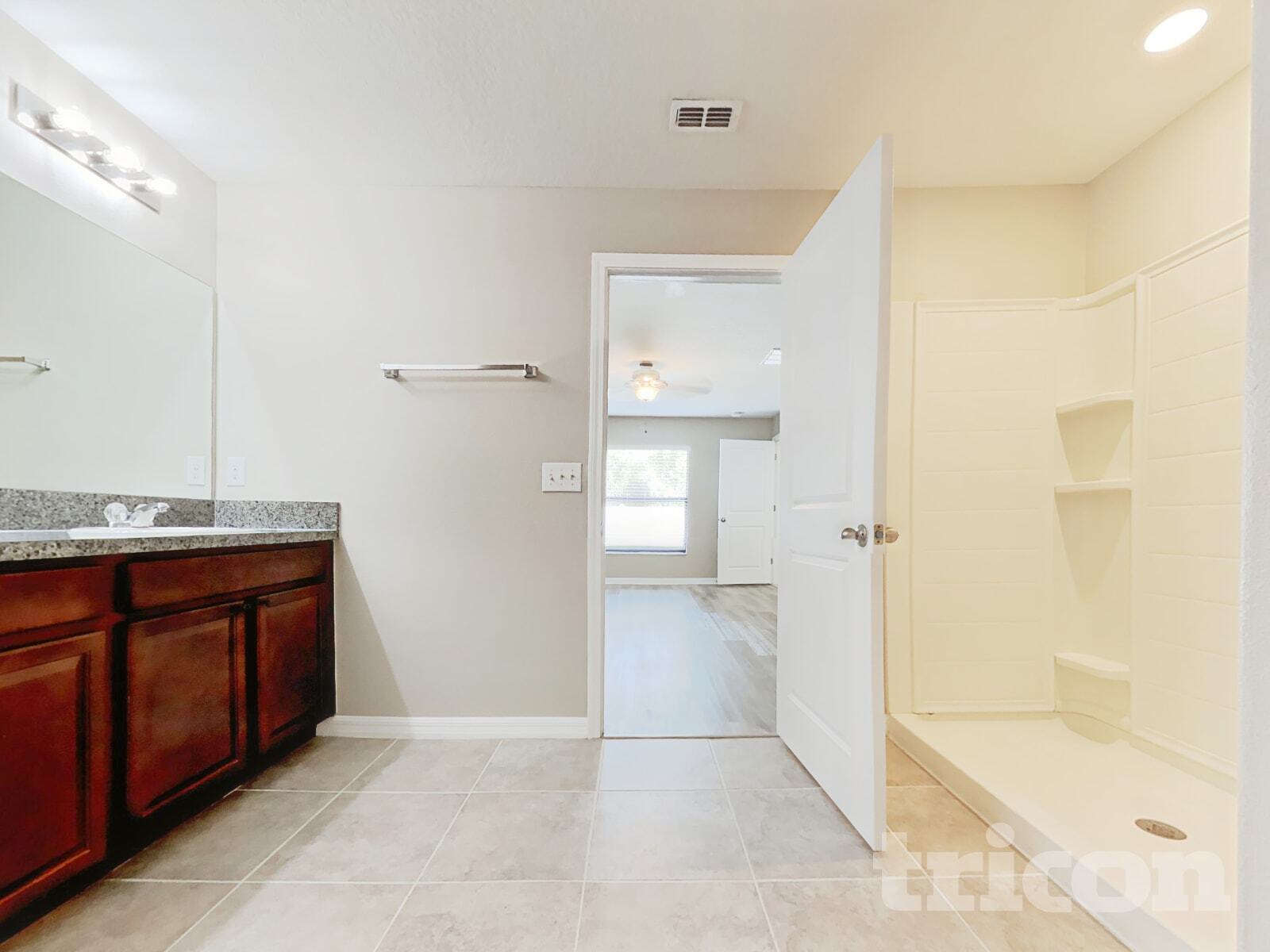 Building Photo - 10034 Carloway Hills Dr