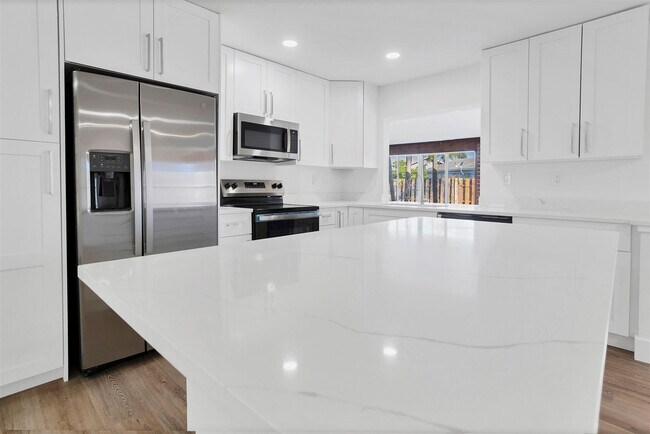 Building Photo - 7841 NW 46th St