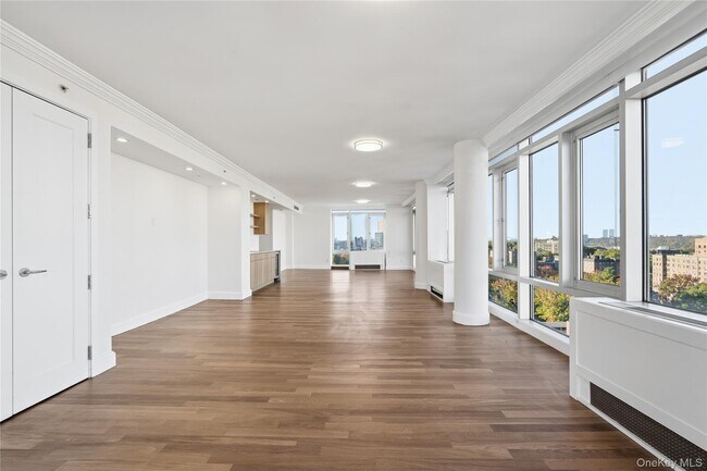 Building Photo - 3220 Arlington Ave