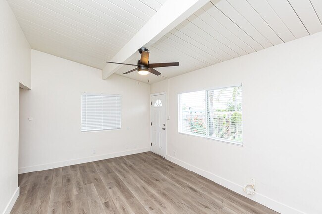 Building Photo - *** OCEANSIDE OASIS 2/1 WITH GARAGE, NEWLY...