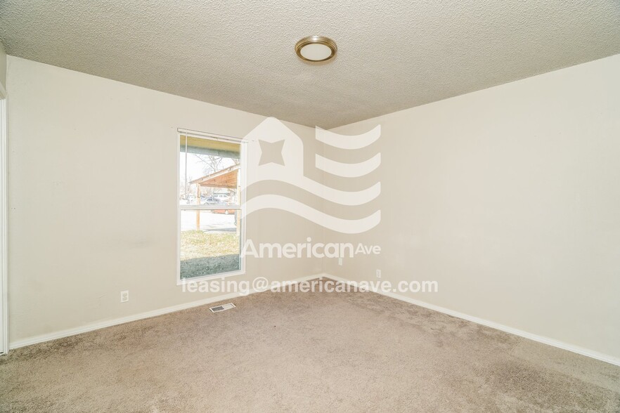 Building Photo - 2947 S 111th E Ave