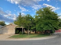 Building Photo - 1382 Love Way