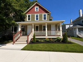 Building Photo - Beautiful 4 Bedroom 1 Bathroom Single Family House for Rent in Asbury Park!