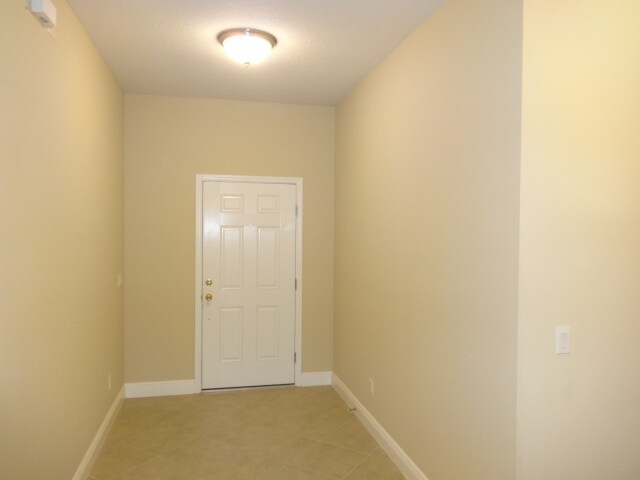 Building Photo - 30113 Saddlebred Ln