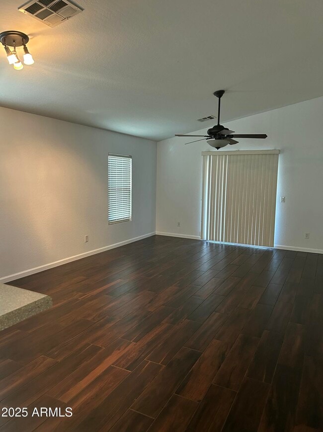 Building Photo - 964 S 166th Ave