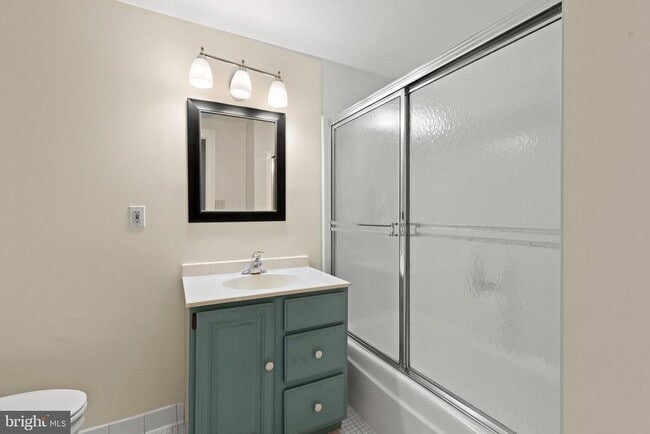 Building Photo - 1435 Bolton St