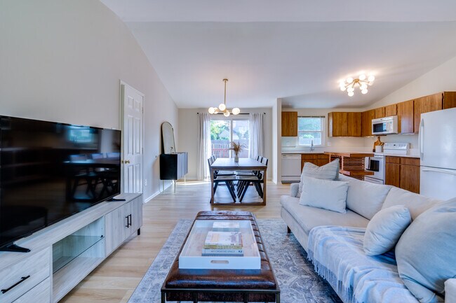 Living Room - 5471 Braddock Ridge Dr