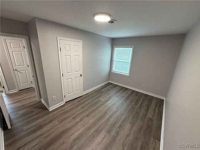 Building Photo - 5200 Reids Pointe Rd