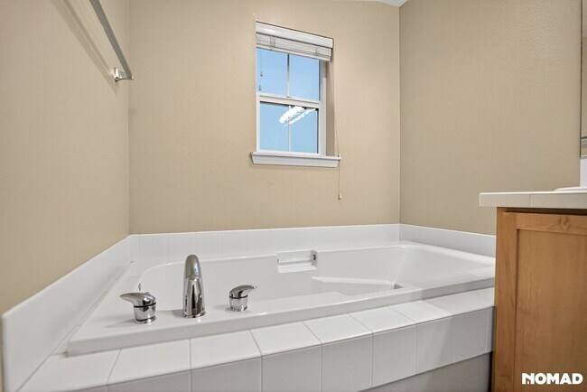 Building Photo - Charming 3BR House in Beaverton