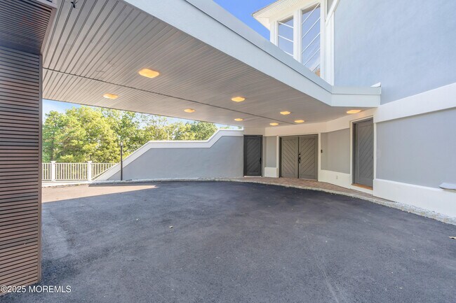 Building Photo - 401 Overlook Dr