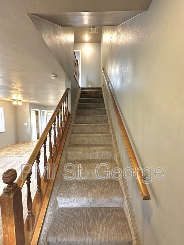 Building Photo - 1749 W 1020 N