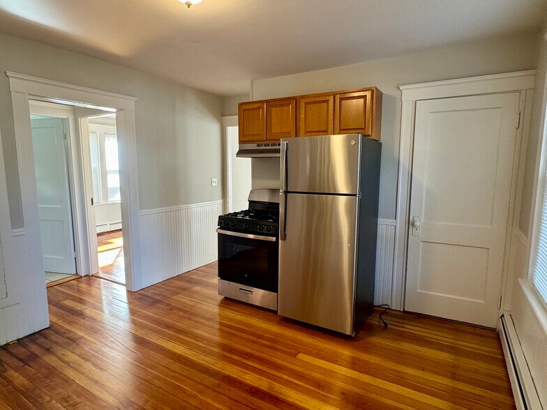 Building Photo - 109 Ruggles St