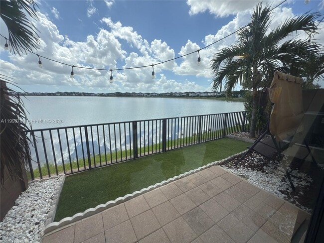 Building Photo - 15955 NW 91st Ct