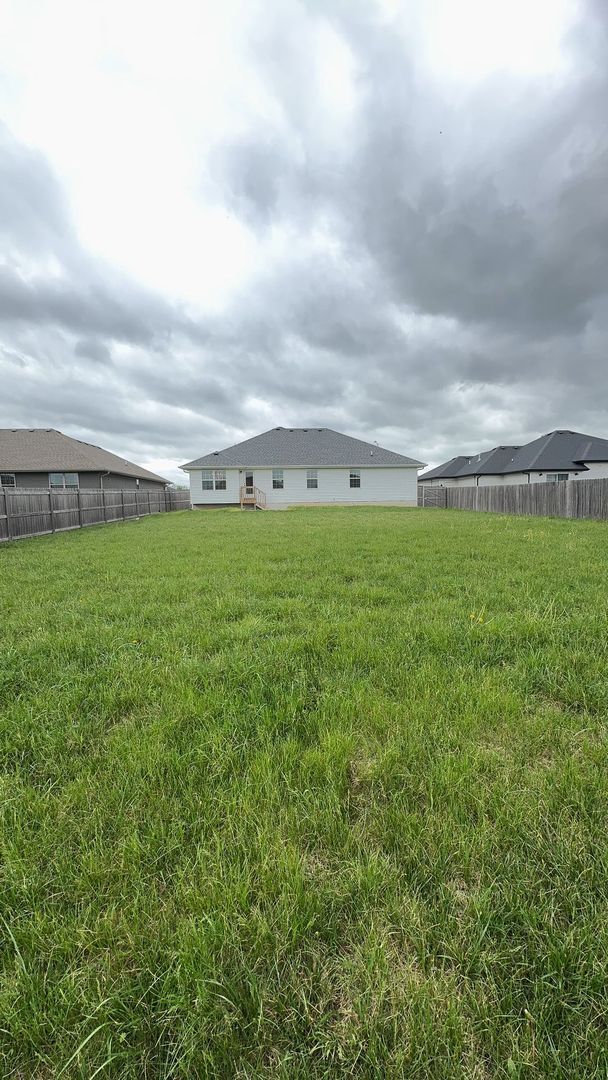 Building Photo - Your Next Home Awaits