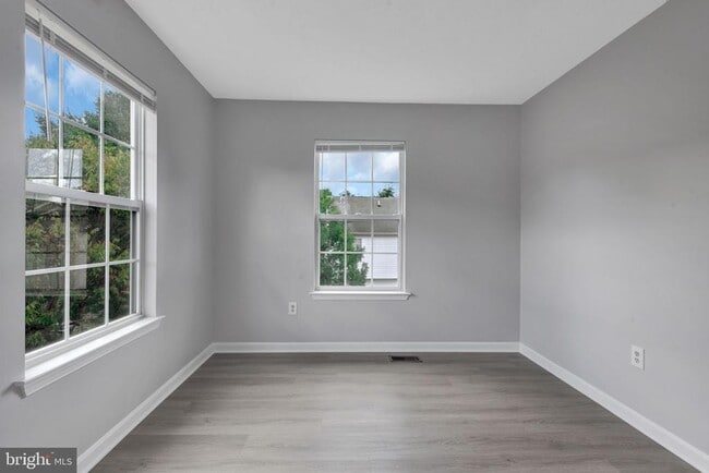 Building Photo - 3917 Elkhorn Cir