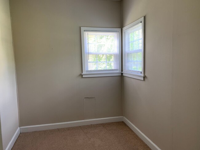 Building Photo - 106 Yeardley Ave