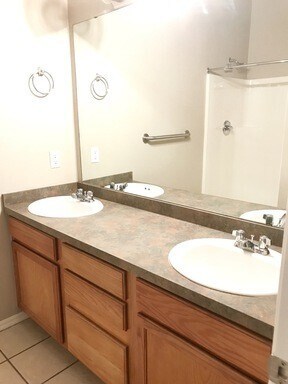 Building Photo - Great Home - Mid-Del Schools - Storm Shelter
