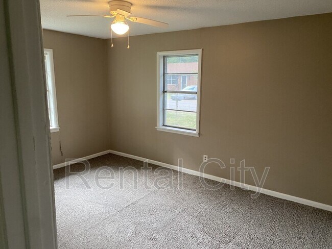 Building Photo - 63 Burks Pl