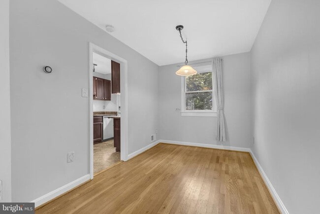 Building Photo - 38 E Rosemont Ave