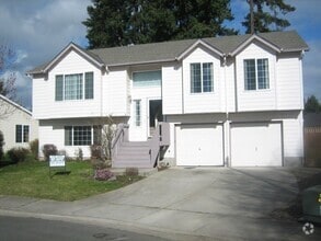 Building Photo - 4Bd/3Ba Two Story House - Available to View!