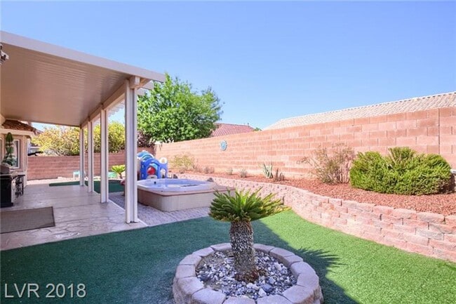 Building Photo - Stunning Single-Story Home with Spa in Gated Community!